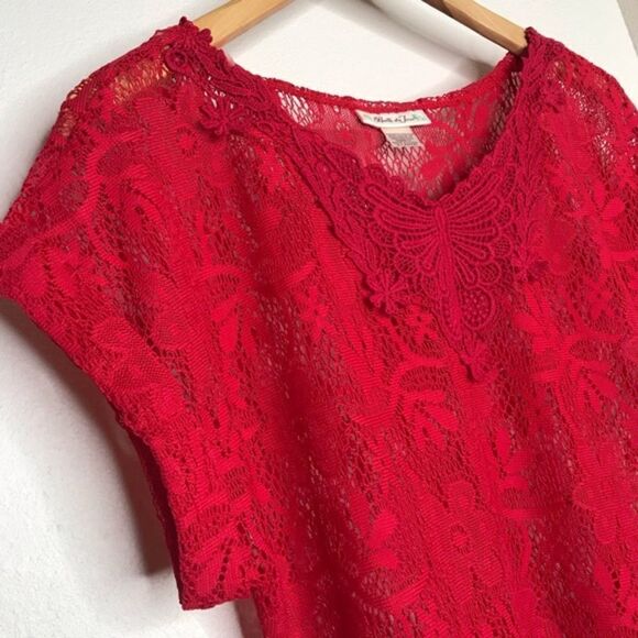 belle Du Jour Lace Crocheted Red Top - Picture 2 of 8